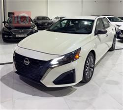 نیسان ئەلتیما